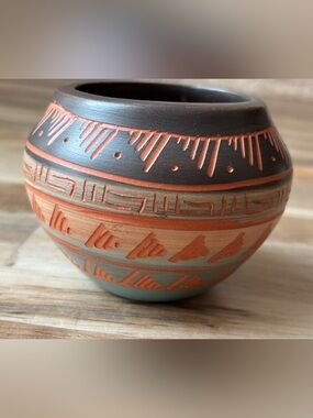 Signed Southwestern Sgraffito Pottery Mini Pot Etched Geometric Terracotta Boho